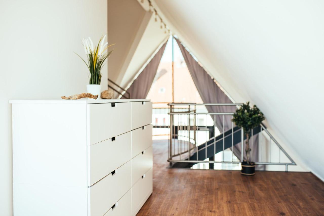 Fantastic Loft With Balcony Lägenhet Berlin Exteriör bild