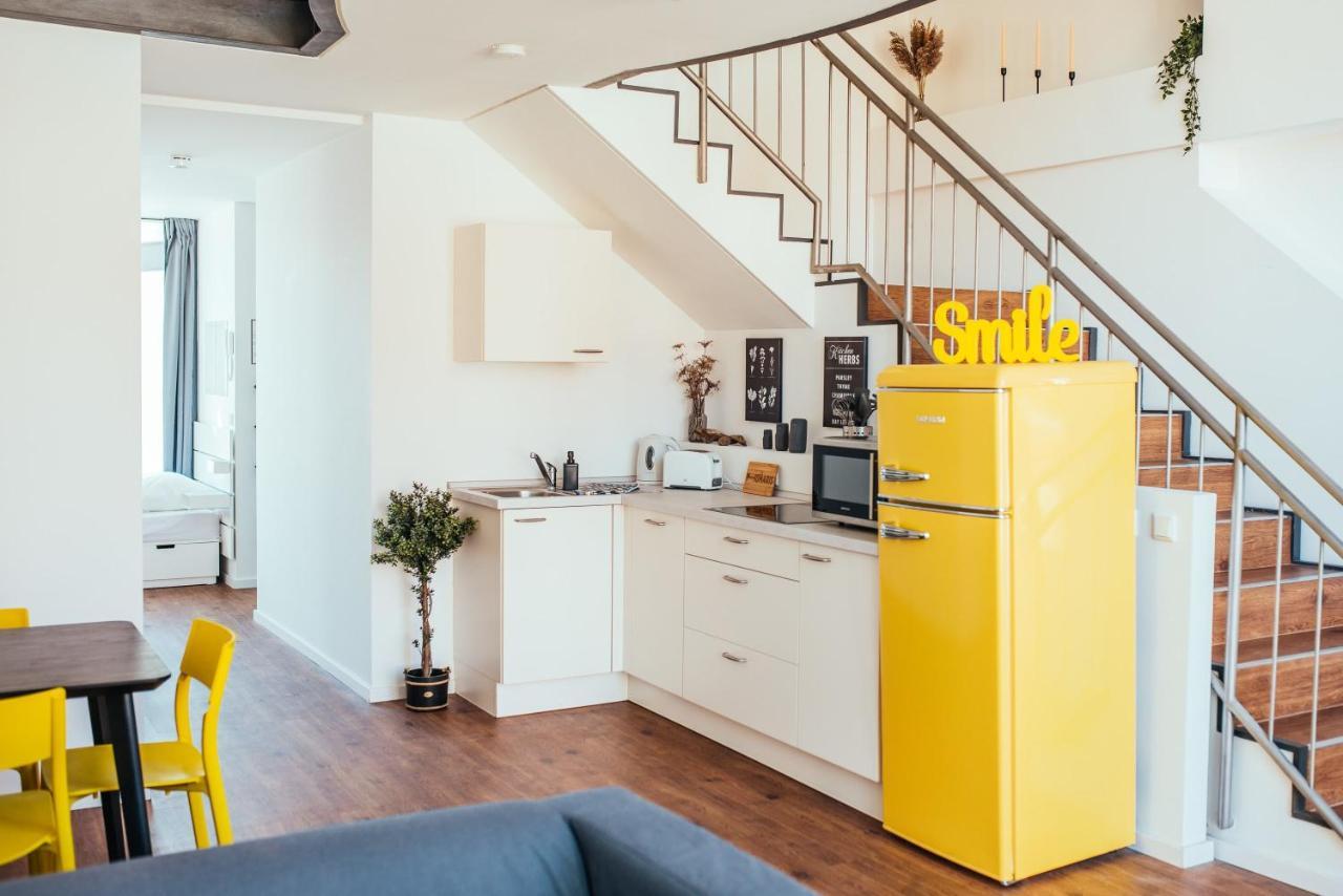 Fantastic Loft With Balcony Lägenhet Berlin Exteriör bild